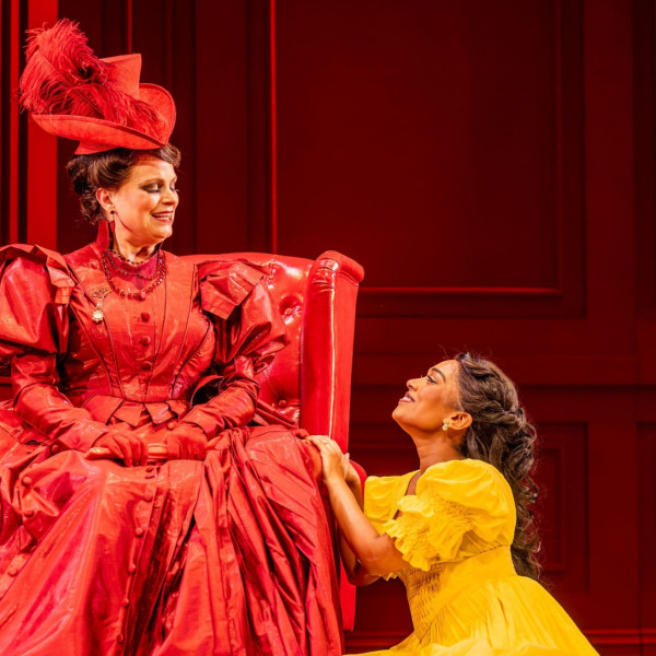 Company members in The Importance of Being Earnest at the Grand Theatre. Alistair Newton – Director. Stephen Ingram – Music Director. George Absi – Choreographer. Michelle Tracey – Set Designer. Judith Bowden – Costume Designer. Siobhán Sleath – Lighting Designer. Olivia Wheeler – Sound Designer. Michael Hart – Stage Manager. Photography by Dahlia Katz. 